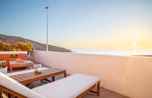 Arenas del Mar House | Heated Salt Pool, Jacuzzi & Seaside Spa Villa in MEDANO