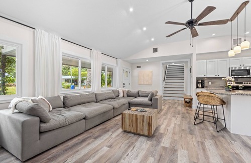 River District House | Heated Saltwater Pool - Arcade - Pets - 2 King Beds - 75" TV - IMG - Near AMI