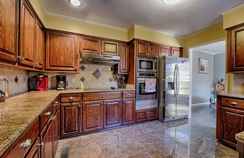 Las Colinas House | HEATED Swimming Pool, Hot Tub, 2 Game Rooms, Arcades, pool table, pingpong table