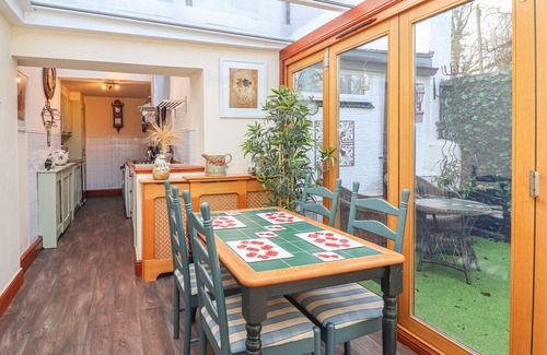 Knutsford Cottage | Heath Corner