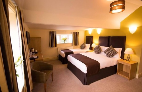 Dewsbury Hotel | Heath Cottage Hotel