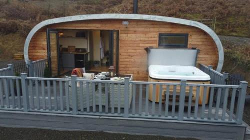 Newcastle-on-Clun House | Heather - Beacon View Pods