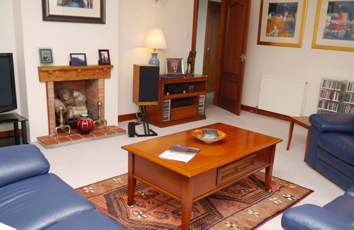 Kippford Cottage | Heather Lodge - a bungalow that sleeps 6 guests in 3 bedrooms