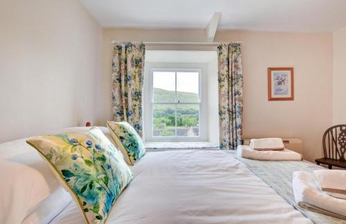 Worton House | Heather View