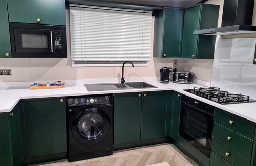 Woodhall Spa Cabin | Heather William Lodge in Woodhall Spa. Perfect for Couples, Families, and Pets!