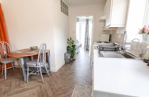 Macclesfield Cottage | HEATHERDALE COTTAGE, romantic, with a garden in Bollington