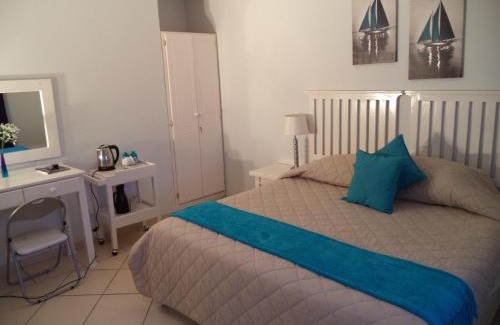 Akasia House | Heatherdale Guesthouse & Shuttle Services