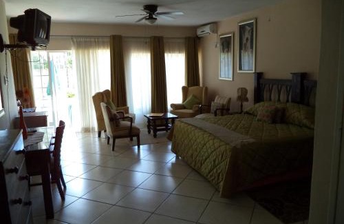Akasia House | Heatherdale Guesthouse & Shuttle Services
