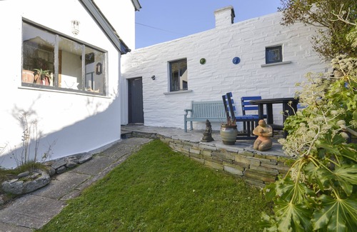 Treknow Cottage | HEATHERDALE, pet friendly, country holiday cottage in Treknow