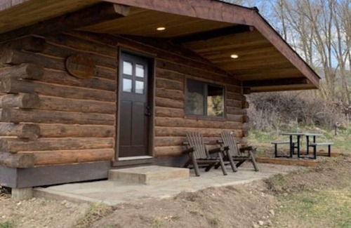Paonia Cabin | Heathers Hideaway Cabin