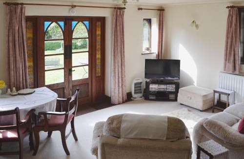 New Forest District House | Heathfield Lodge