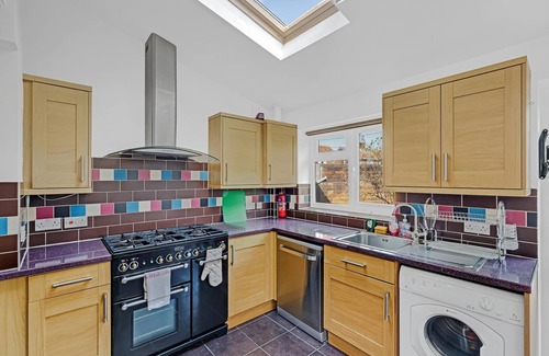 Stanwell House | Heathrow Living St Annes Serviced House 5 bedrooms 3 bath