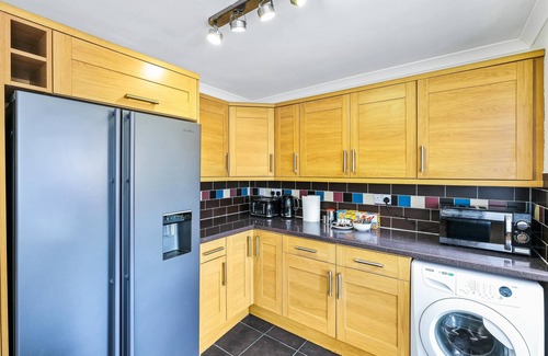 Stanwell House | Heathrow Living St Annes Serviced House 5 bedrooms 3 bath