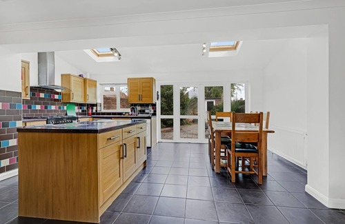 Stanwell House | Heathrow Living St Annes Serviced House 5 bedrooms 3 bath