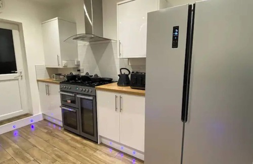 Heaton House | Heaton Park Road Professional Lets