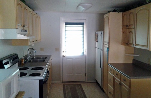 Niverville Cottage | Heaven Can't Wait, On Beautiful Kinderhook Lake!