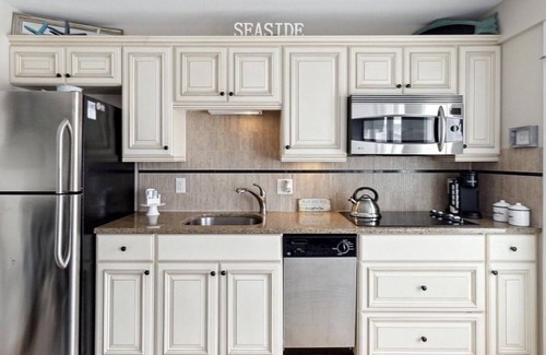 Beach Haven Condo | Heaven in Beach Haven, Beach Block, Pearl St, 2-4 Night Rental