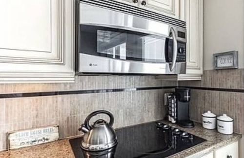 Beach Haven Condo | Heaven in Beach Haven, Beach Block, Pearl St, 2-4 Night Rental