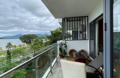 Likas Apartment | Heaven in the City 2 beachfront condo