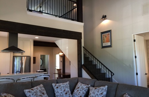 Dripping Springs House | Heaven in the Hills. Welcome to Monticello Cottage