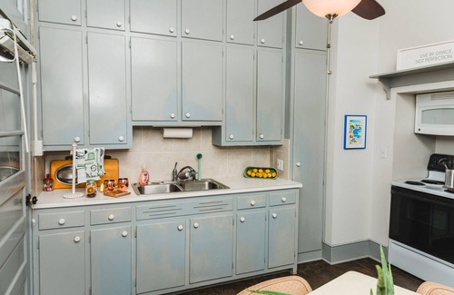 Huntingburg Apartment | Heaven on 4th