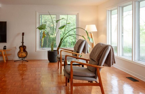 Consecon House | Heaven on Huycks Bay!