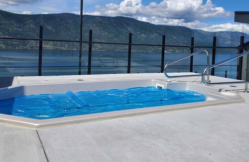 Kelowna Central Business District Condo | Heaven on the Lake 411
