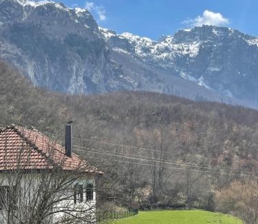 Vusanje House | Heaven Retreat