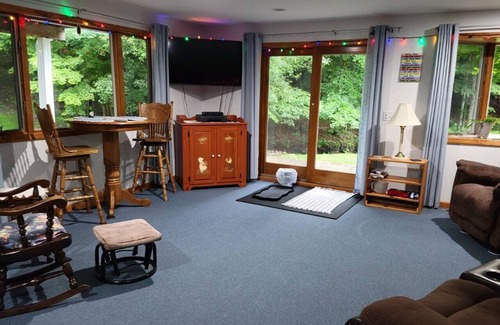 Forestville Apartment | Heaven Sent - including you!
