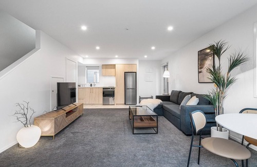 Christchurch City Centre House | Heaven Spa in the Central City