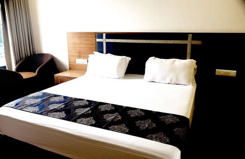 Himatnagar Hotel | Heaven7 Hotel & Resort