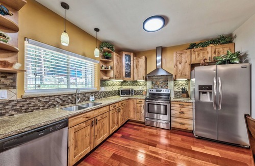 South Lake Tahoe Ski Chalet | Heavenly Chalet - Close to Gondola & Beaches, AC