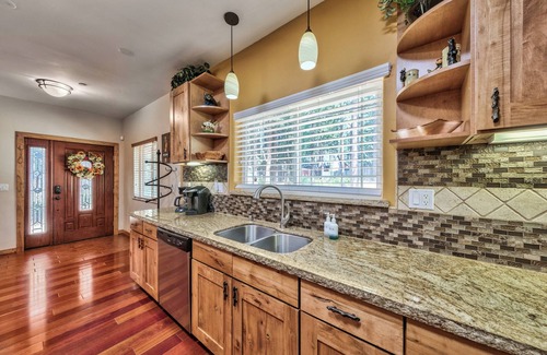 South Lake Tahoe Ski Chalet | Heavenly Chalet - Close to Gondola & Beaches, AC