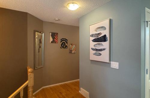 Airdrie House | Heavenly Cozy Place Inc