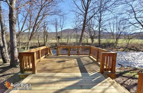 Cosby House | Heavenly Creekside #276