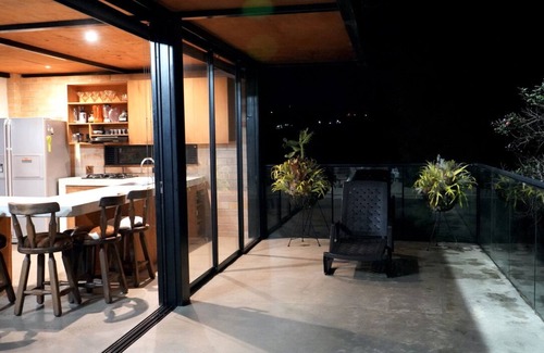 San Vicente Villa | Heavenly Escape to Villa Gambaru w/Jacuzzi & Sauna