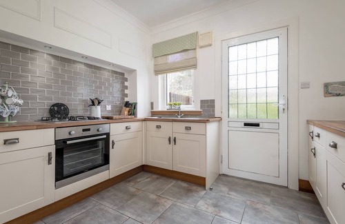 Comrie Cottage | Heavenly Heather Cottage