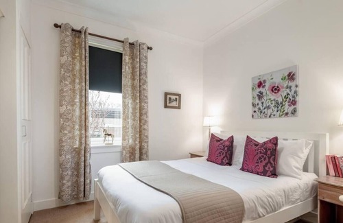 Comrie Cottage | Heavenly Heather Cottage