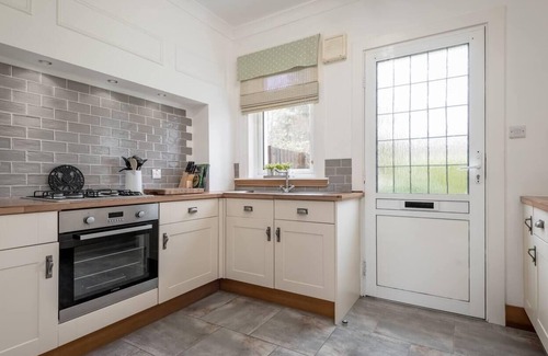 Comrie Cottage | Heavenly Heather Cottage