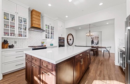 Jayhawk House | Heavenly Heights 3-bed, 3 bath Scenic Getaway on a 10 Acre lot in Placerville