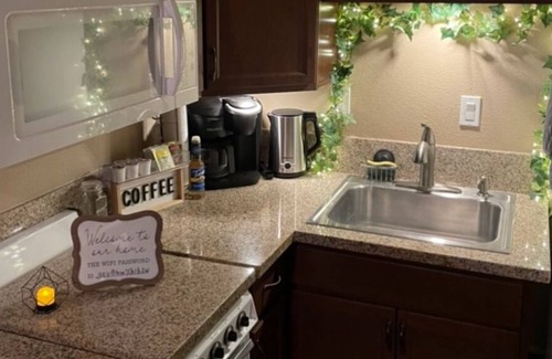Home Gardens Apartment | Heavenly Hideaway in the ♥️ of Corona