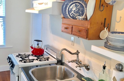 Monte Vista Apartment | Heavenly HOT TUB, Wifi 2 Miles from Downtown