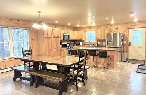 Abbot House | Heavenly Lakefront Retreat,Amazing sunsets,Direct Access ATV/Snowmobile Trails