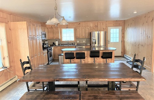 Abbot House | Heavenly Lakefront Retreat,Amazing sunsets,Direct Access ATV/Snowmobile Trails