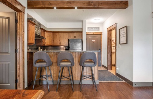 East Kootenay Condo | Heavenly Mountain Hideaway | Pool | Hot Tub