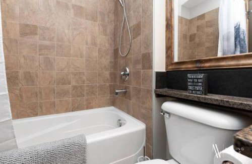 East Kootenay Apartment | Heavenly Mountain Hideaway, Pool, Hot Tub
