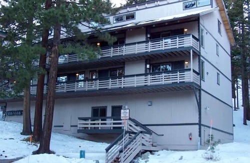 Tahoe Village Condo | Heavenly Perennial VC-2B Tahoe Village, NV.