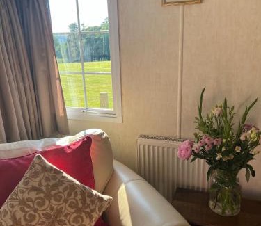 Felinfach House | Heavenly Retreat