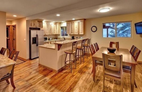 Tahoe Village Condo | Heavenly Ski-Out Luxurious Condo!