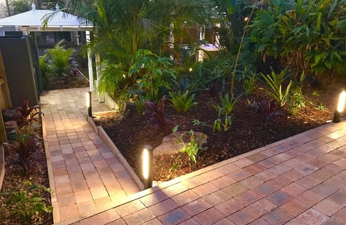 Bateau Bay Apartment | Heavenly Spa Retreat is a cosy and private retreat exclusively for couples.